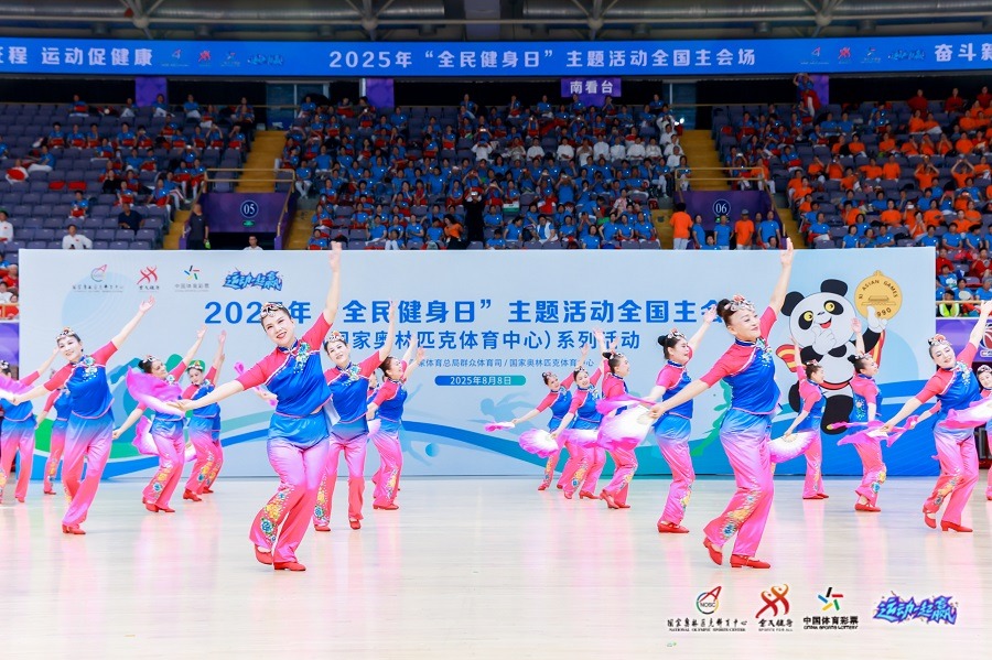 巴斯勒：拜仁近年的体育董事中埃贝尔处境最难，他亦成媒体的玩物